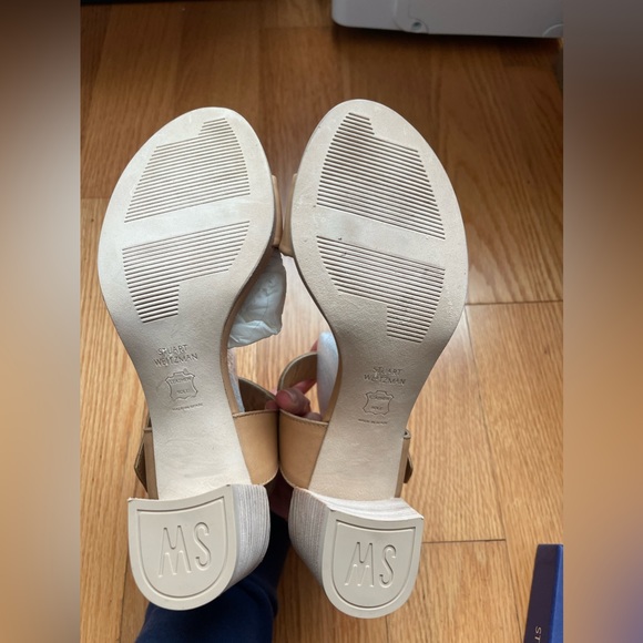 Stuart Weitzman Broadband - Picture 4 of 5